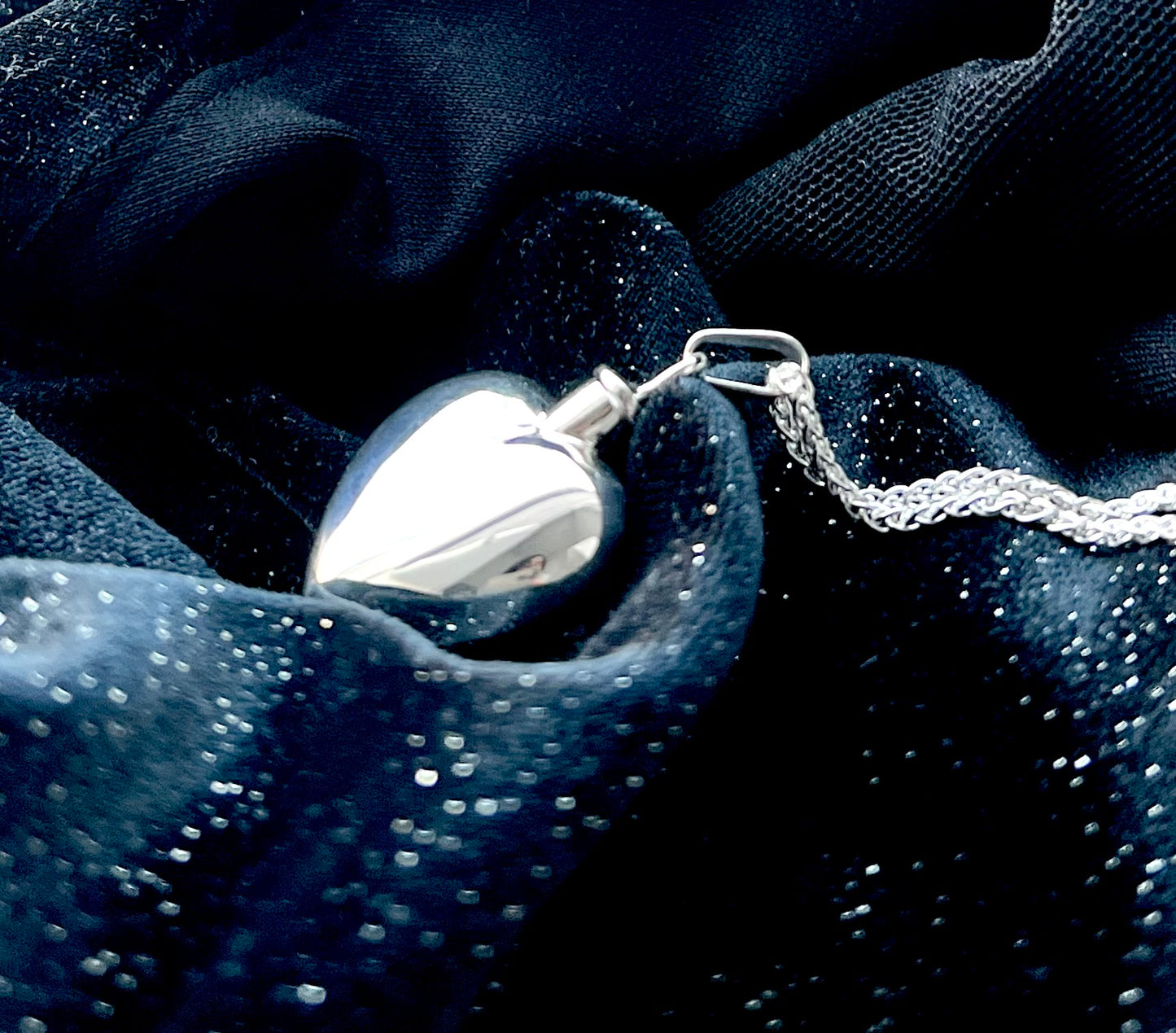 Keepsake Heart Locket for Ashes – Handcrafted Sterling Silver Memorial Jewelry
