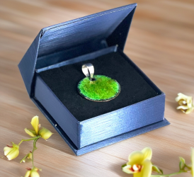 Handmade enamel chocker necklace. Minimalist design.