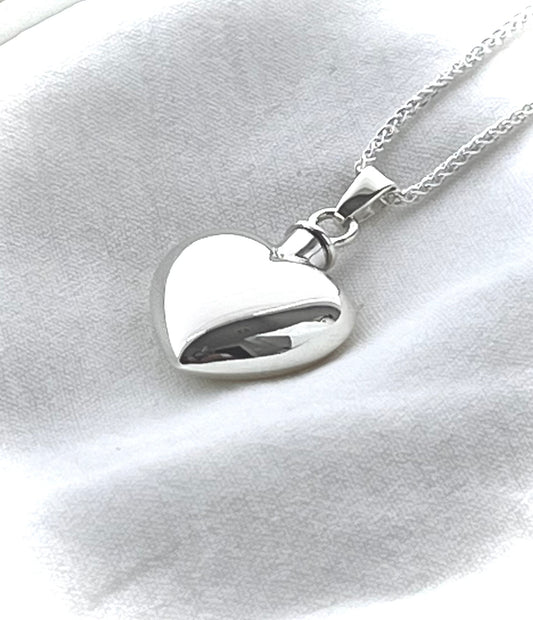 Keepsake Heart Locket for Ashes – Handcrafted Sterling Silver Memorial Jewelry