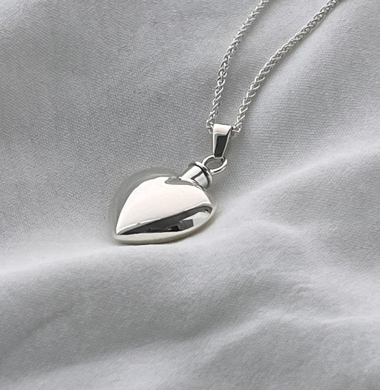 Keepsake Heart Locket for Ashes – Handcrafted Sterling Silver Memorial Jewelry