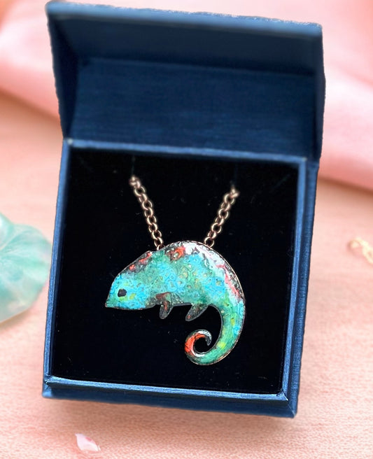 Handmade Enamel Lizard Pendant Necklace – Enamel Jewelry, Nature Inspired Jewelry